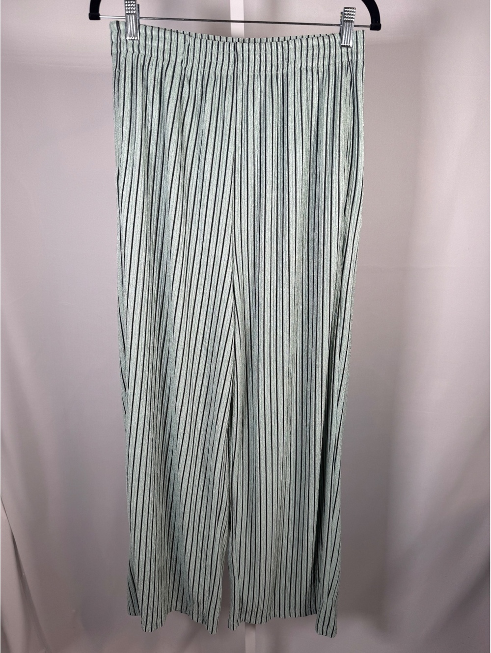 Halara High Waisted Straight Leg Crinkle Casual Pants Green Black Stripes Size M - Picture 3 of 8